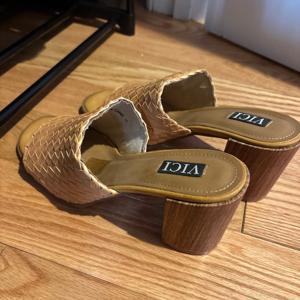 Vici block heel